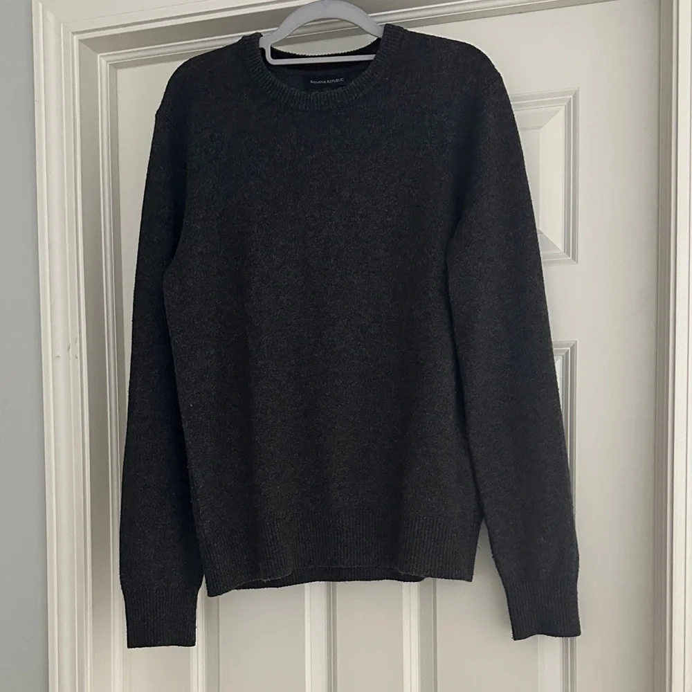 Banana Republic Merino Wool Crewneck Sweater - Size Medium